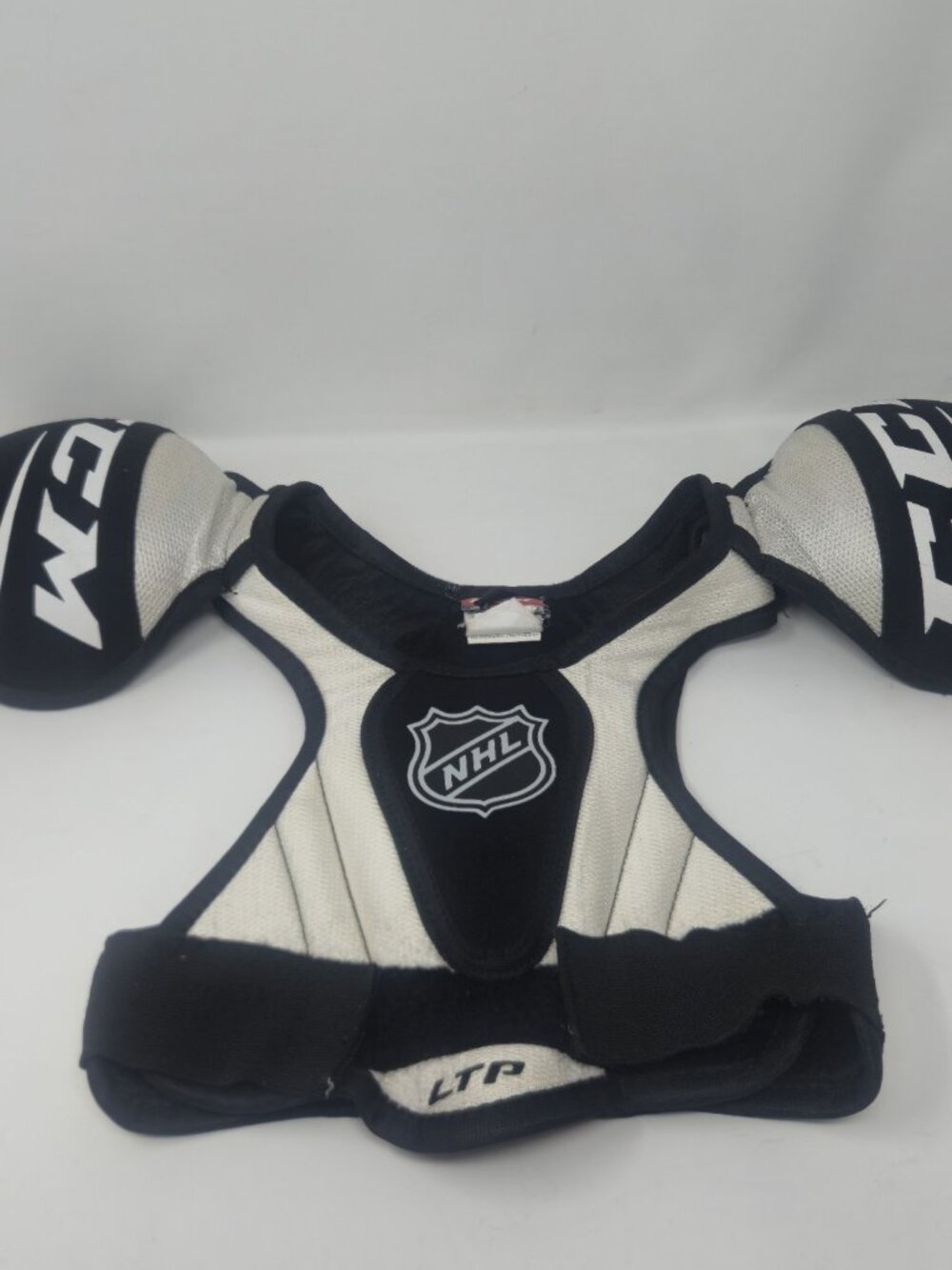 ​CCM NHL Learn To Play Junior Small Hockey Shoulder Pads JR SM 28-30 Chest LTP